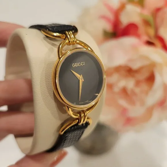 GUCCI Vintage Watch - Picture 2 of 15